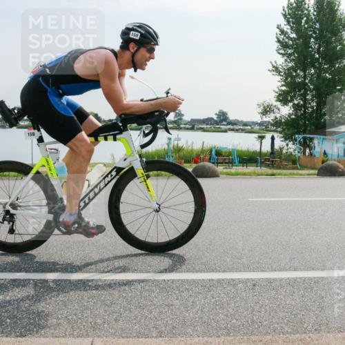 15.06.2025 - 27. Vierlanden-Triathlon H.Heesch http://msf.ph/oto/8020675 15.06.2025 09:48:42 Radfahren 49, 73, 159, 247 meine-sportfotos.de