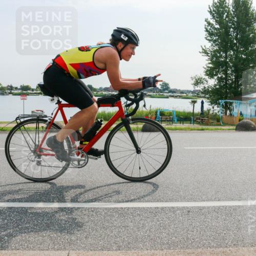 15.06.2025 - 27. Vierlanden-Triathlon H.Heesch http://msf.ph/oto/8020680 15.06.2025 09:48:44 Radfahren 49, 73, 94, 159, 247 meine-sportfotos.de
