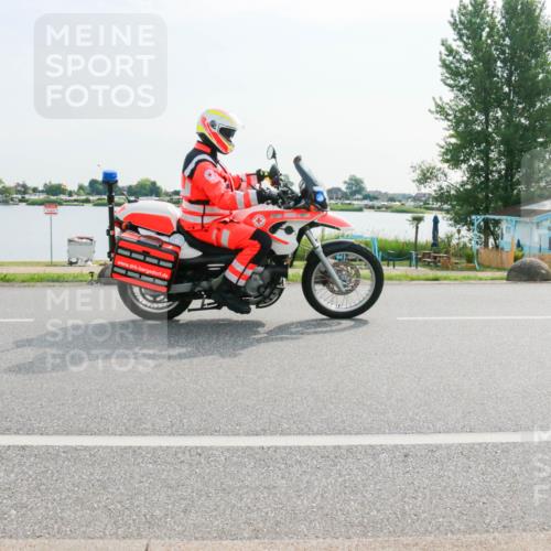 15.06.2025 - 27. Vierlanden-Triathlon H.Heesch http://msf.ph/oto/8020692 15.06.2025 09:48:47 Radfahren 49, 73, 94, 247 meine-sportfotos.de