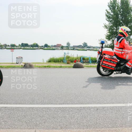 15.06.2025 - 27. Vierlanden-Triathlon H.Heesch http://msf.ph/oto/8020700 15.06.2025 09:48:48 Radfahren 49, 73, 94 meine-sportfotos.de
