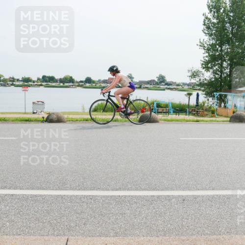 15.06.2025 - 27. Vierlanden-Triathlon H.Heesch http://msf.ph/oto/8020741 15.06.2025 10:26:54 Radfahren 328, 537, 547, 562, 575 meine-sportfotos.de