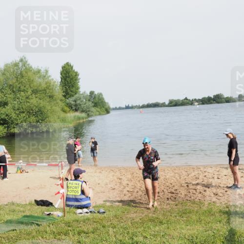 21.06.2025 - 27. Vierlanden-Triathlon MichiJ http://msf.ph/oto/8020767 15.06.2026 10:23:16 Schwimmen 531 meine-sportfotos.de