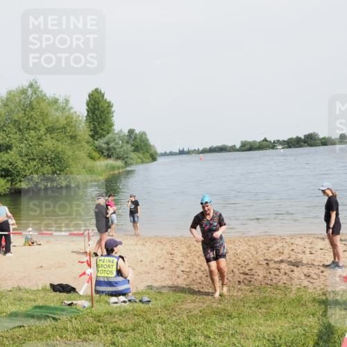 21.06.2025 - 27. Vierlanden-Triathlon MichiJ http://msf.ph/oto/8020773 15.06.2026 10:23:16 Schwimmen 531 meine-sportfotos.de