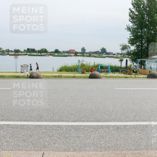15.06.2025 - 27. Vierlanden-Triathlon H.Heesch http://msf.ph/oto/8020777 15.06.2025 11:16:28 Radfahren 45, 603, 717, 805 meine-sportfotos.de