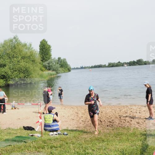 21.06.2025 - 27. Vierlanden-Triathlon MichiJ http://msf.ph/oto/8020784 15.06.2026 10:23:17 Schwimmen 531 meine-sportfotos.de
