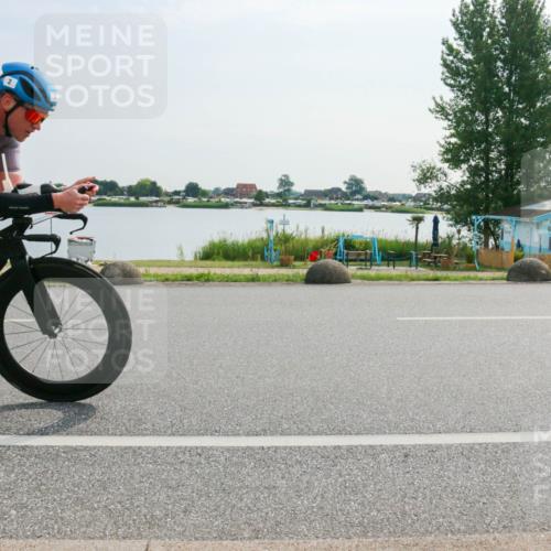 15.06.2025 - 27. Vierlanden-Triathlon H.Heesch http://msf.ph/oto/8020786 15.06.2025 09:49:50 Radfahren 2 meine-sportfotos.de