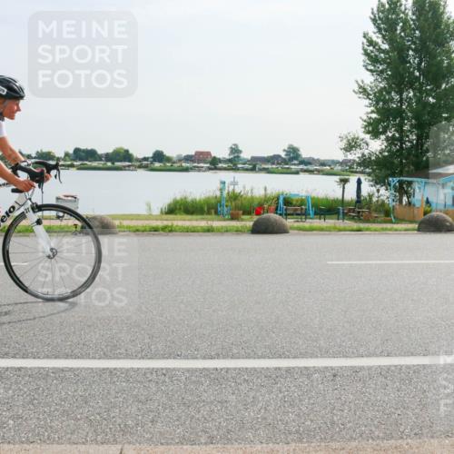 15.06.2025 - 27. Vierlanden-Triathlon H.Heesch http://msf.ph/oto/8020817 15.06.2025 09:50:11 Radfahren 209 meine-sportfotos.de