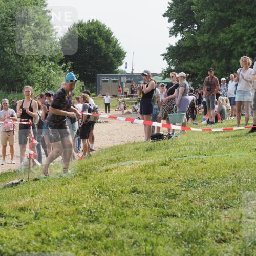 15.06.2025 - 27. Vierlanden-Triathlon KatJ http://msf.ph/oto/8020826 15.06.2025 10:23:19 Schwimmen 531 meine-sportfotos.de