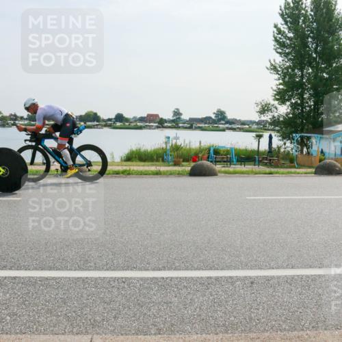 15.06.2025 - 27. Vierlanden-Triathlon H.Heesch http://msf.ph/oto/8020830 15.06.2025 09:50:21 Radfahren 86, 171 meine-sportfotos.de