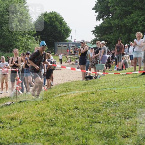15.06.2025 - 27. Vierlanden-Triathlon KatJ http://msf.ph/oto/8020844 15.06.2025 10:23:19 Schwimmen 531 meine-sportfotos.de