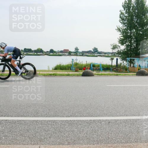 15.06.2025 - 27. Vierlanden-Triathlon H.Heesch http://msf.ph/oto/8020847 15.06.2025 09:50:30 Radfahren 8, 200 meine-sportfotos.de