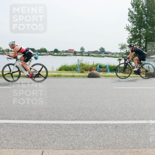 15.06.2025 - 27. Vierlanden-Triathlon H.Heesch http://msf.ph/oto/8020852 15.06.2025 10:27:11 Radfahren 227, 574, 586 meine-sportfotos.de