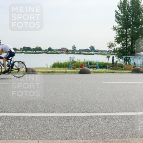 15.06.2025 - 27. Vierlanden-Triathlon H.Heesch http://msf.ph/oto/8020853 15.06.2025 09:50:45 Radfahren 208 meine-sportfotos.de