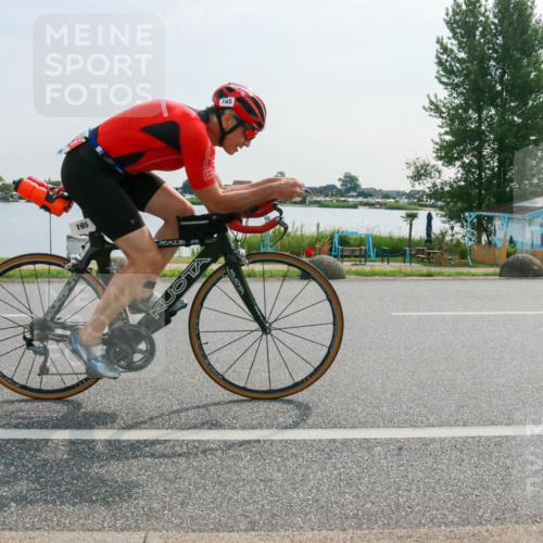 15.06.2025 - 27. Vierlanden-Triathlon H.Heesch http://msf.ph/oto/8020895 15.06.2025 09:51:00 Radfahren 20, 35, 165, 210 meine-sportfotos.de