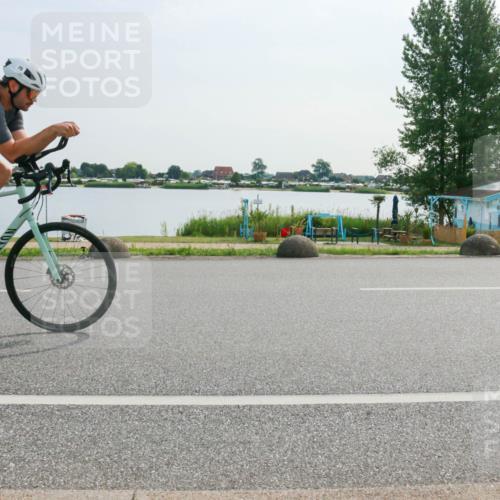 15.06.2025 - 27. Vierlanden-Triathlon H.Heesch http://msf.ph/oto/8020899 15.06.2025 09:51:13 Radfahren 75 meine-sportfotos.de