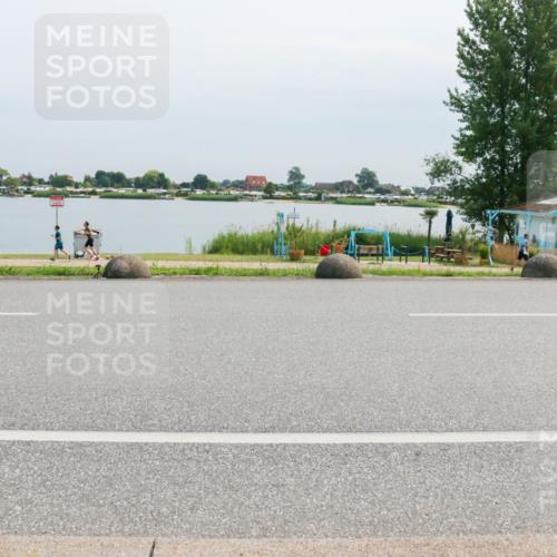 15.06.2025 - 27. Vierlanden-Triathlon H.Heesch http://msf.ph/oto/8020954 15.06.2025 11:16:28 Radfahren 45, 603, 717, 805 meine-sportfotos.de