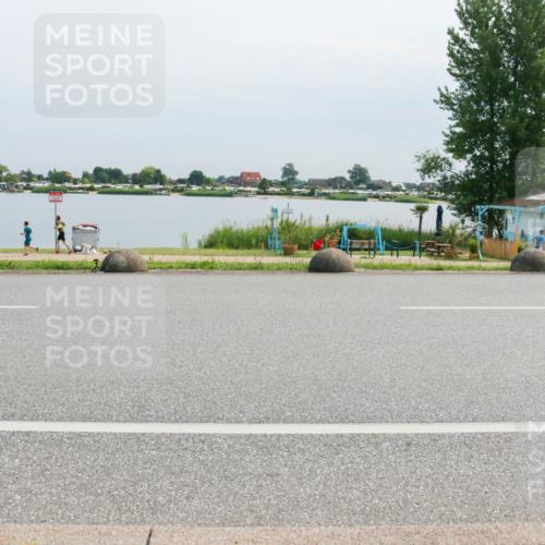 15.06.2025 - 27. Vierlanden-Triathlon H.Heesch http://msf.ph/oto/8020990 15.06.2025 11:16:29 Radfahren 45, 603, 717, 805 meine-sportfotos.de