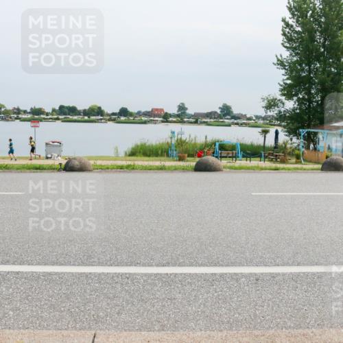 15.06.2025 - 27. Vierlanden-Triathlon H.Heesch http://msf.ph/oto/8020997 15.06.2025 11:16:29 Radfahren 45, 603, 717, 805 meine-sportfotos.de