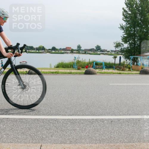 15.06.2025 - 27. Vierlanden-Triathlon H.Heesch http://msf.ph/oto/8021004 15.06.2025 11:16:29 Radfahren 45, 603, 717, 805 meine-sportfotos.de