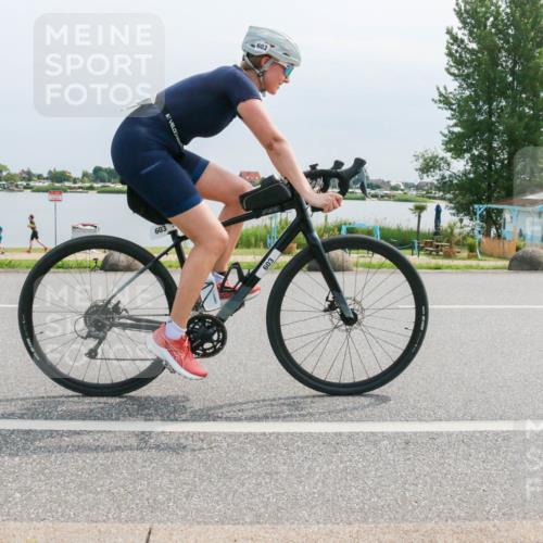 15.06.2025 - 27. Vierlanden-Triathlon H.Heesch http://msf.ph/oto/8021015 15.06.2025 11:16:29 Radfahren 45, 603, 717, 805 meine-sportfotos.de