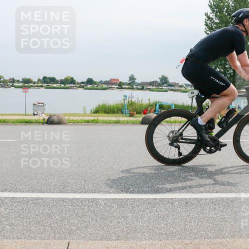 15.06.2025 - 27. Vierlanden-Triathlon H.Heesch http://msf.ph/oto/8021113 15.06.2025 11:16:30 Radfahren 45, 603, 717, 805 meine-sportfotos.de