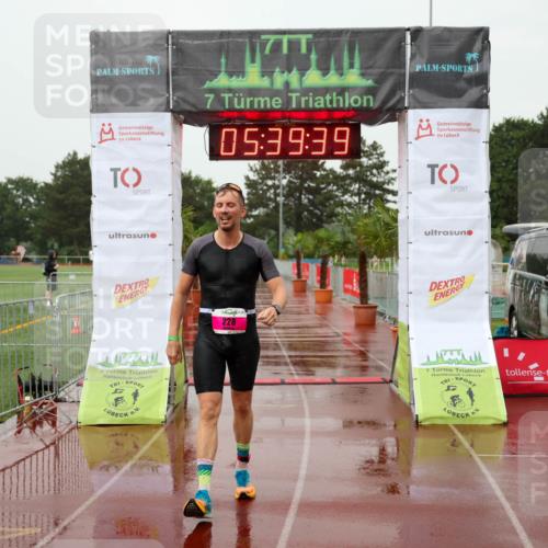 15.06.2025 - 7 Türme Triathlon Michael Strokosch http://msf.ph/oto/8021127 15.06.2025 15:39:39 Ziel 228 meine-sportfotos.de