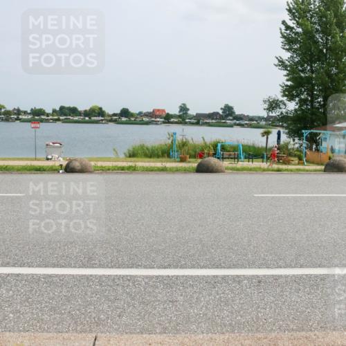 21.06.2025 - 27. Vierlanden-Triathlon H.Heesch http://msf.ph/oto/8021248 15.06.2025 12:04:46 Radfahren 822, 826, 913 meine-sportfotos.de