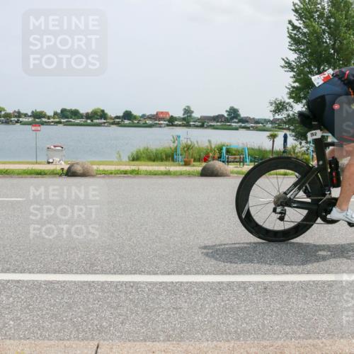 21.06.2025 - 27. Vierlanden-Triathlon H.Heesch http://msf.ph/oto/8021332 15.06.2025 12:04:52 Radfahren 252, 699 meine-sportfotos.de