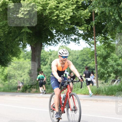 15.06.2025 - 7 Türme Triathlon Yannick Fuchs http://msf.ph/oto/8021362 15.06.2025 13:33:27 Radfahren 534, 774, 775, 797, 956, 1144 meine-sportfotos.de