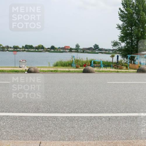 21.06.2025 - 27. Vierlanden-Triathlon H.Heesch http://msf.ph/oto/8021368 15.06.2025 12:04:53 Radfahren 252, 699 meine-sportfotos.de