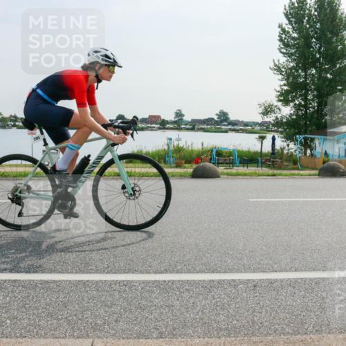 15.06.2025 - 27. Vierlanden-Triathlon H.Heesch http://msf.ph/oto/8021430 15.06.2025 09:51:56 Radfahren 69, 85, 120, 205 meine-sportfotos.de