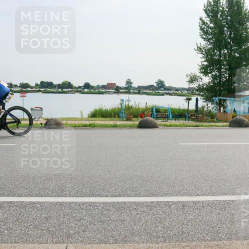 15.06.2025 - 27. Vierlanden-Triathlon H.Heesch http://msf.ph/oto/8021477 15.06.2025 09:52:15 Radfahren 226 meine-sportfotos.de
