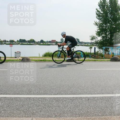 15.06.2025 - 27. Vierlanden-Triathlon H.Heesch http://msf.ph/oto/8021512 15.06.2025 09:52:20 Radfahren 51, 214, 226, 231, 251 meine-sportfotos.de