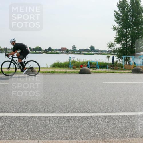 15.06.2025 - 27. Vierlanden-Triathlon H.Heesch http://msf.ph/oto/8021525 15.06.2025 09:52:20 Radfahren 51, 214, 226, 231, 251 meine-sportfotos.de