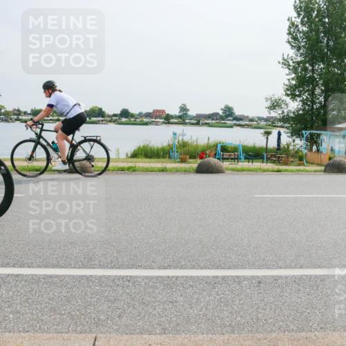 15.06.2025 - 27. Vierlanden-Triathlon H.Heesch http://msf.ph/oto/8021537 15.06.2025 10:27:26 Radfahren 165, 176, 492, 549 meine-sportfotos.de
