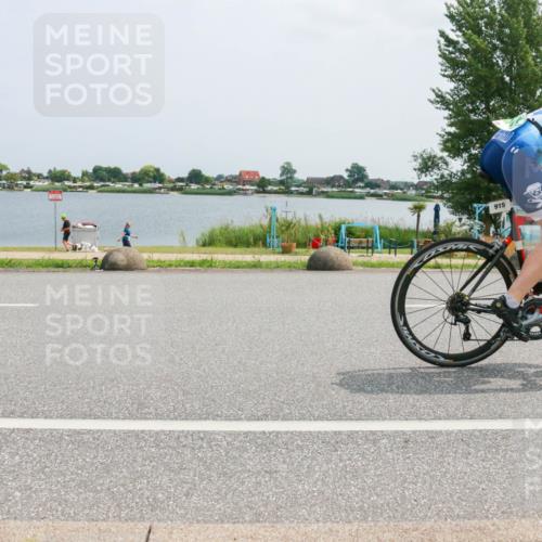 21.06.2025 - 27. Vierlanden-Triathlon H.Heesch http://msf.ph/oto/8021547 15.06.2025 12:05:05 Radfahren 915 meine-sportfotos.de