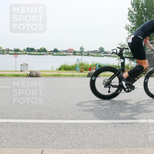 15.06.2025 - 27. Vierlanden-Triathlon H.Heesch http://msf.ph/oto/8021554 15.06.2025 10:27:26 Radfahren 165, 176, 492, 549 meine-sportfotos.de