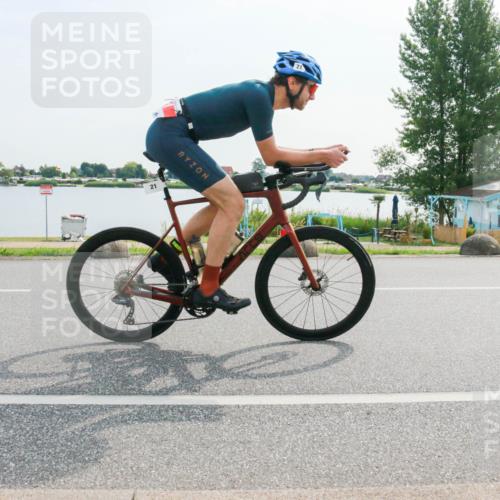 15.06.2025 - 27. Vierlanden-Triathlon H.Heesch http://msf.ph/oto/8021593 15.06.2025 09:52:38 Radfahren 21, 182 meine-sportfotos.de