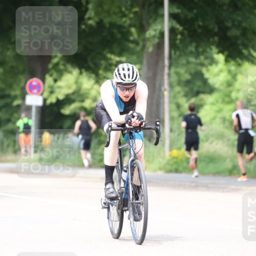 15.06.2025 - 7 Türme Triathlon Yannick Fuchs http://msf.ph/oto/8021656 15.06.2025 13:33:46 Radfahren 1139 meine-sportfotos.de