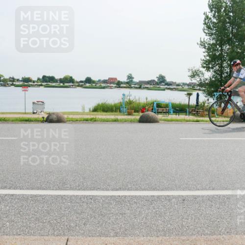 15.06.2025 - 27. Vierlanden-Triathlon H.Heesch http://msf.ph/oto/8021673 15.06.2025 10:27:28 Radfahren 165, 176, 492, 522, 549 meine-sportfotos.de