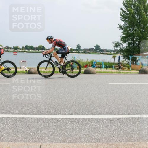21.06.2025 - 27. Vierlanden-Triathlon H.Heesch http://msf.ph/oto/8021775 15.06.2025 12:05:29 Radfahren 931, 957, 989, 990, 991, 992, 993 meine-sportfotos.de