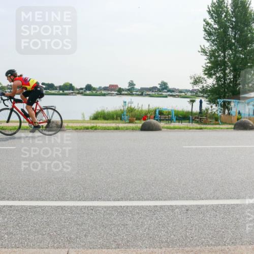 15.06.2025 - 27. Vierlanden-Triathlon H.Heesch http://msf.ph/oto/8021782 15.06.2025 09:54:27 Radfahren 30, 49, 73, 122, 128, 199, 248 meine-sportfotos.de