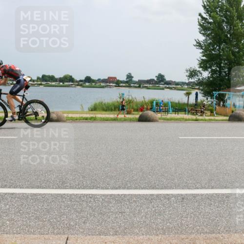 21.06.2025 - 27. Vierlanden-Triathlon H.Heesch http://msf.ph/oto/8021793 15.06.2025 12:05:30 Radfahren 931, 957, 989, 990, 991, 992, 993 meine-sportfotos.de