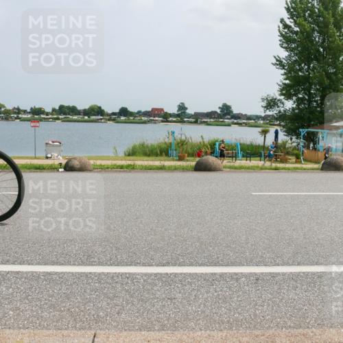 21.06.2025 - 27. Vierlanden-Triathlon H.Heesch http://msf.ph/oto/8021809 15.06.2025 12:05:31 Radfahren 931, 957, 989, 990, 991, 992, 993 meine-sportfotos.de