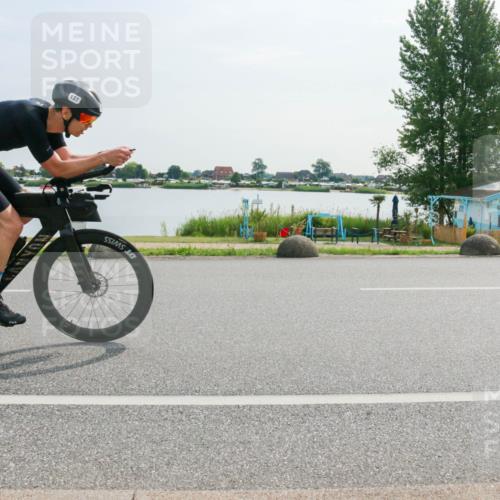 15.06.2025 - 27. Vierlanden-Triathlon H.Heesch http://msf.ph/oto/8021814 15.06.2025 09:54:42 Radfahren 137, 213 meine-sportfotos.de