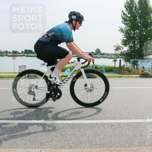 15.06.2025 - 27. Vierlanden-Triathlon H.Heesch http://msf.ph/oto/8021845 15.06.2025 09:55:03 Radfahren  meine-sportfotos.de