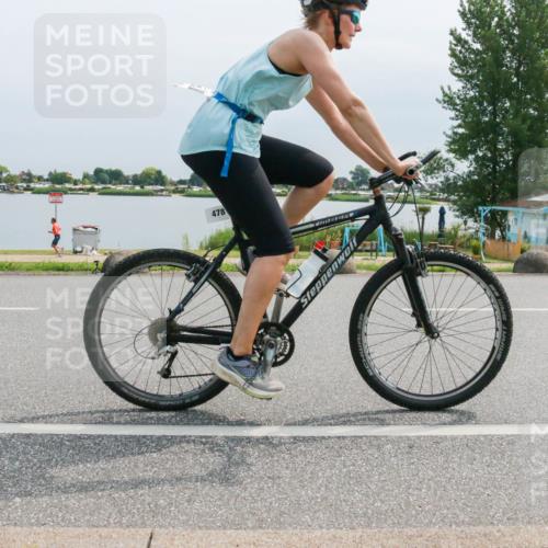 15.06.2025 - 27. Vierlanden-Triathlon H.Heesch http://msf.ph/oto/8021847 15.06.2025 11:16:41 Radfahren 204, 478, 797, 828, 953 meine-sportfotos.de