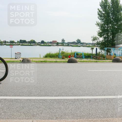 15.06.2025 - 27. Vierlanden-Triathlon H.Heesch http://msf.ph/oto/8021882 15.06.2025 09:55:48 Radfahren 5 meine-sportfotos.de