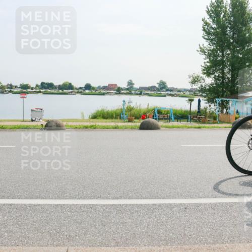 15.06.2025 - 27. Vierlanden-Triathlon H.Heesch http://msf.ph/oto/8021907 15.06.2025 09:55:57 Radfahren 198, 229 meine-sportfotos.de
