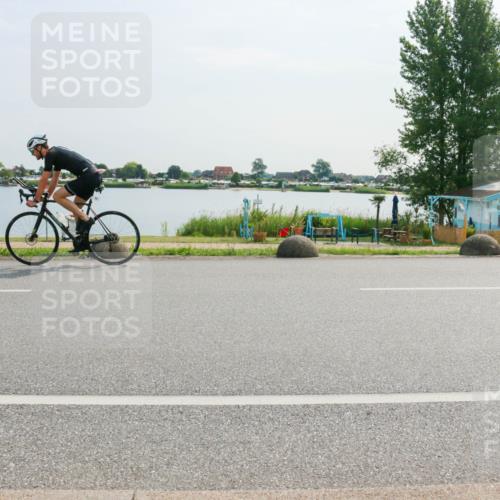 15.06.2025 - 27. Vierlanden-Triathlon H.Heesch http://msf.ph/oto/8021911 15.06.2025 09:56:01 Radfahren 12 meine-sportfotos.de